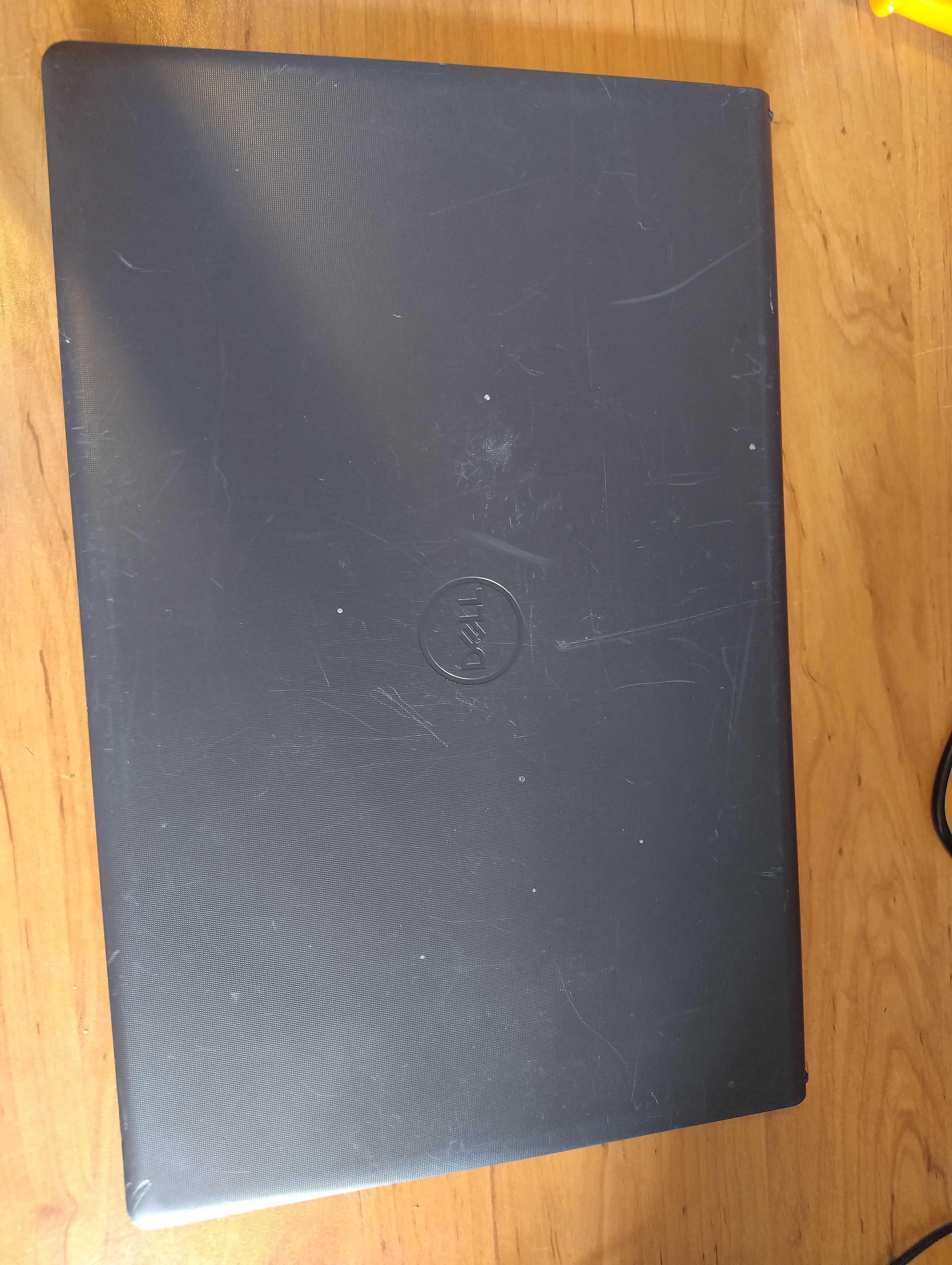 Dell Vostro 3525, 15.6" FHD IPS 120Hz, Ryzen 3 5425U, 8GB, 256GB SSD