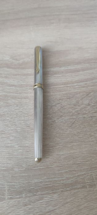 Stilou argint stare foarte buna penita M