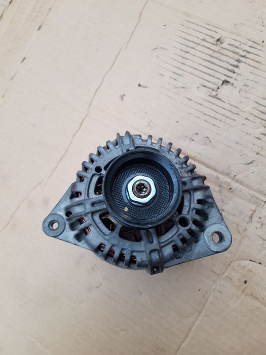 Генератор ниссан Максима,цефиро