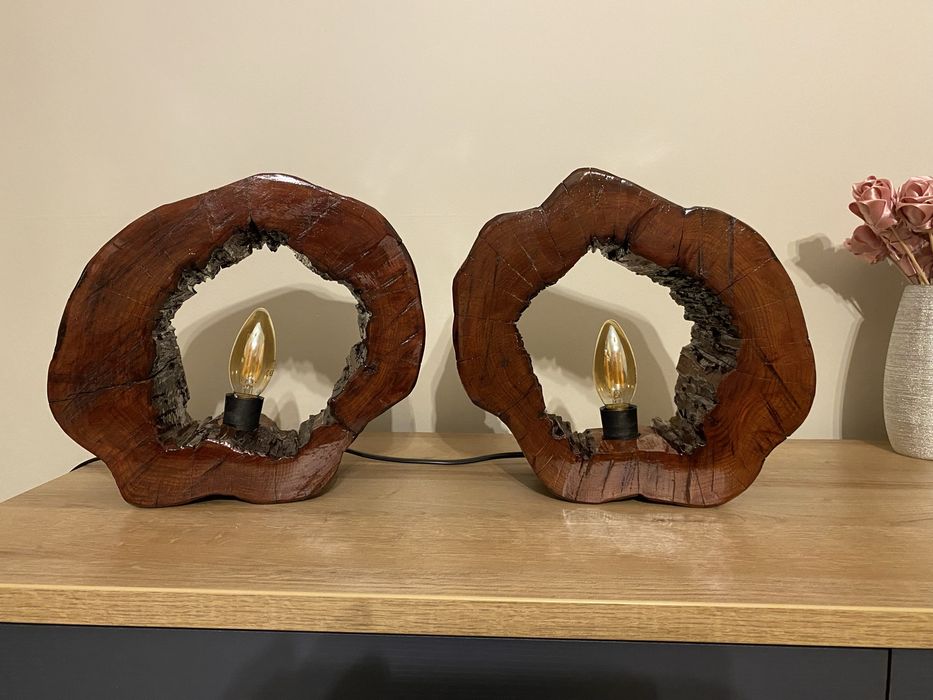 Lampa din lemn lucrata manual