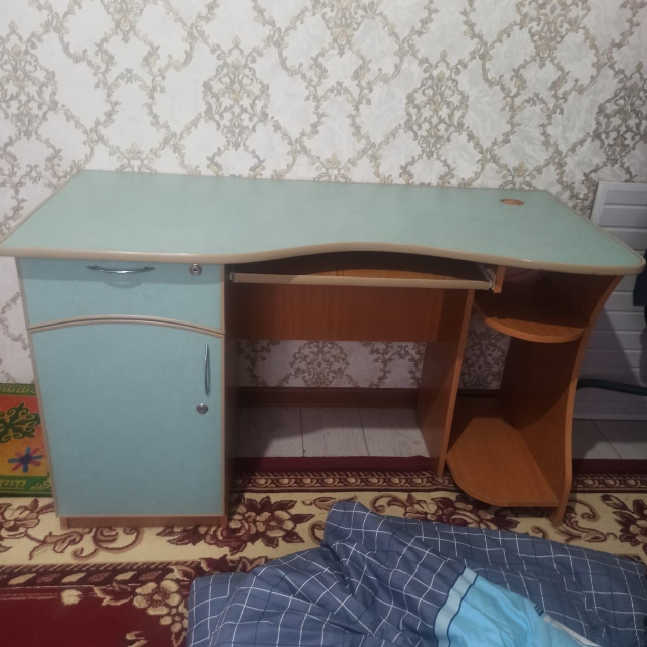 Компьютерный стол СРОЧНО