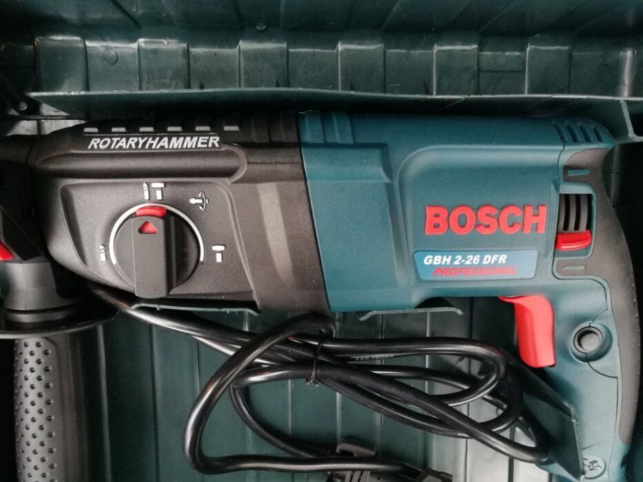 Нов перфоратор-къртач Бош Bosch GBH 2-26-DFR-800вт.-професионален
