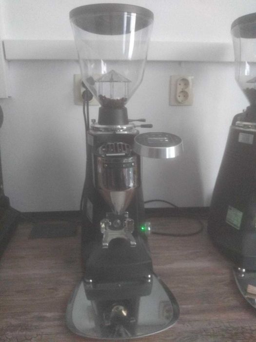 Професионална кафемелачка MAZZER MAJOR V electronic