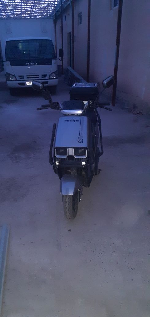 Skutir sotiladi faqat sroshni