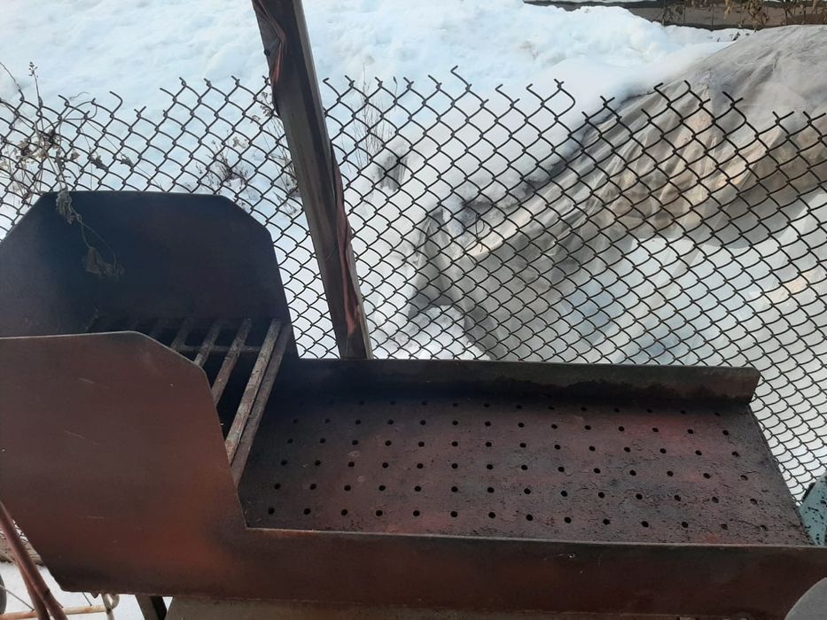Продам мангал на ножках