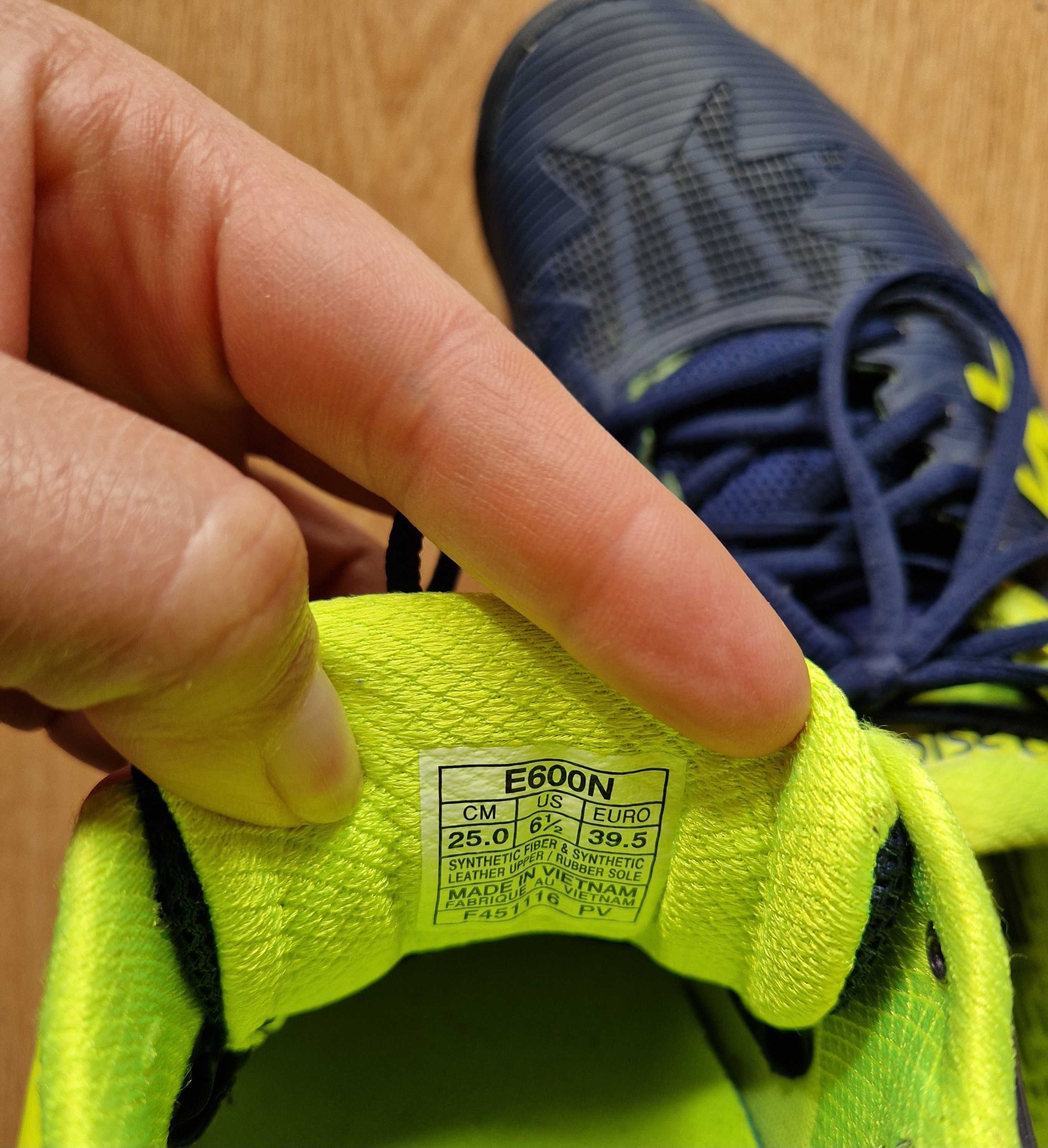 Маратонки Asics НОВИ