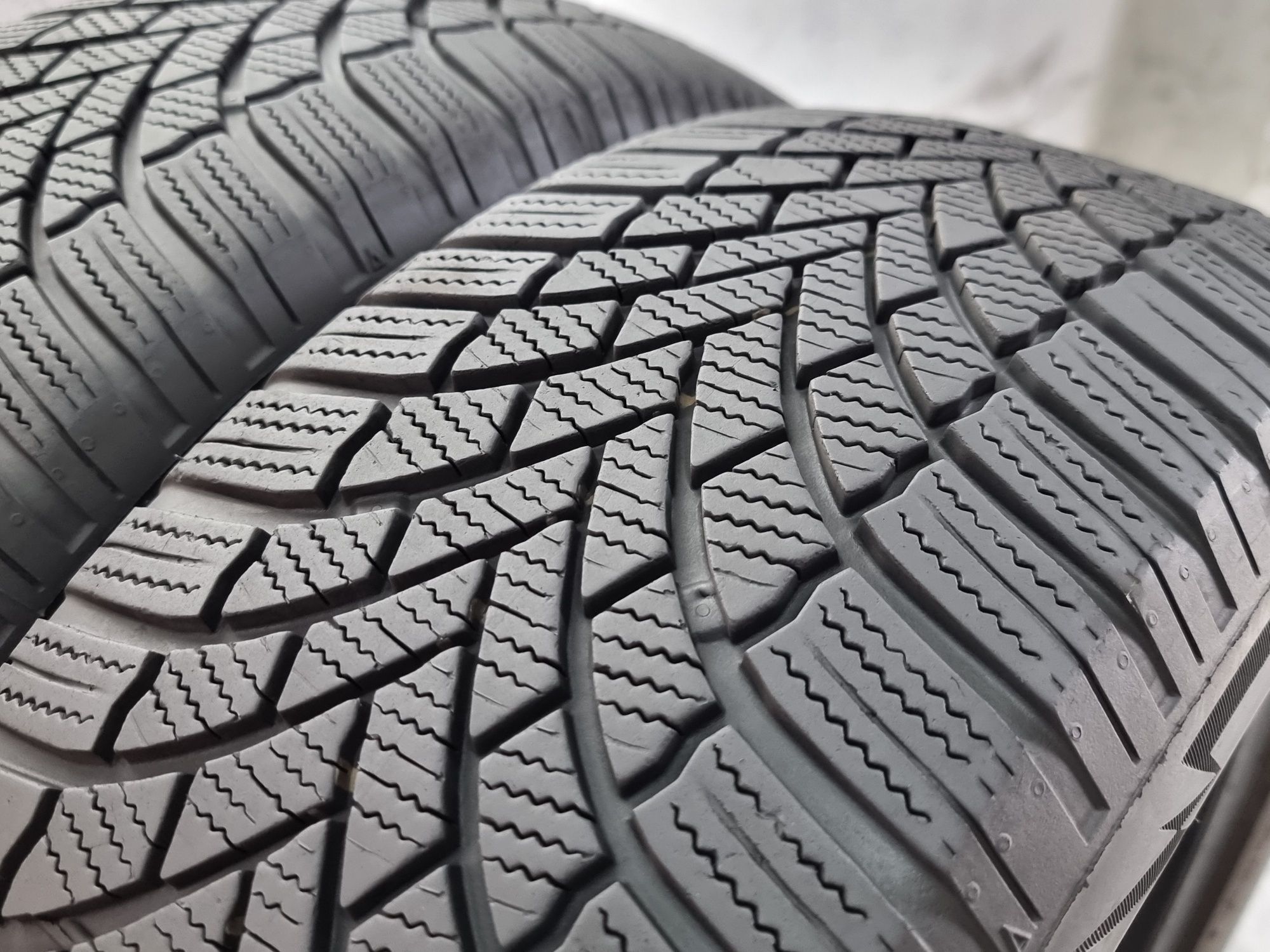 205/55/16 Bridgestone 2Броя: 130лв 6.5мм