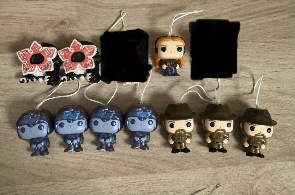 фигурки stranger things/harry potter киндер джой