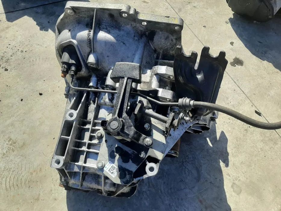 cutie viteze manuala 1.6 tdci  g8dd ford focus 2 3m5r-7f096-yf  9m5r-7002-yb