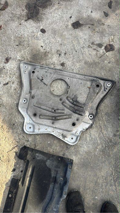 Кори под двигател кутия bmw x6 f16 x5 f16 бмв х6 ф16 х5 ф15 кори