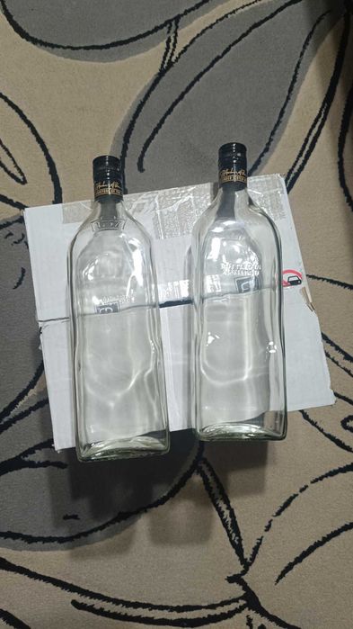 Стъклени бутилки ,,Hankey Bannister'' - Вместимост 1 литър