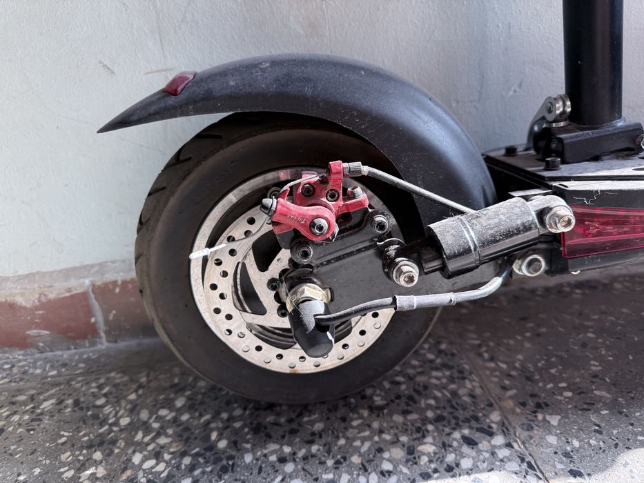 Продавам тротинетка Sikon със седалка 35км - 700лв