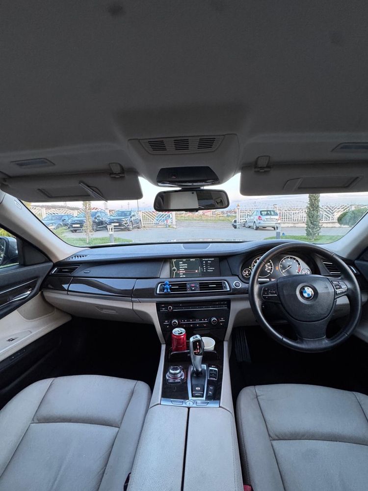 Dezmembrez Bmw F01 3.0 Diesel 245Cp