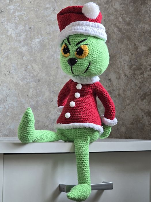 Мрачно сладък Гринч – ръчно плетена играчка