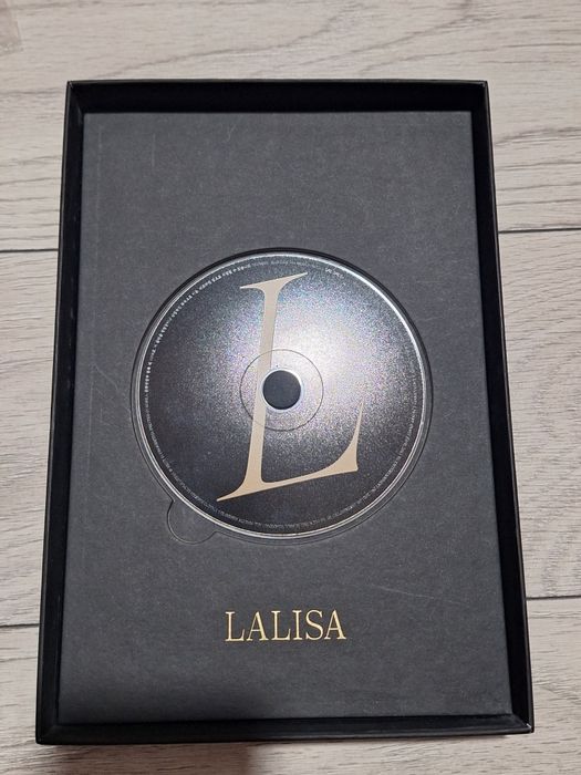 Album LALISA black version