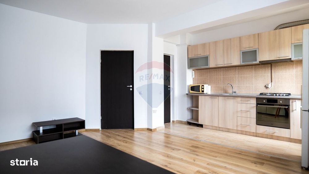 Vanzare apartament 3 camere decomandat,