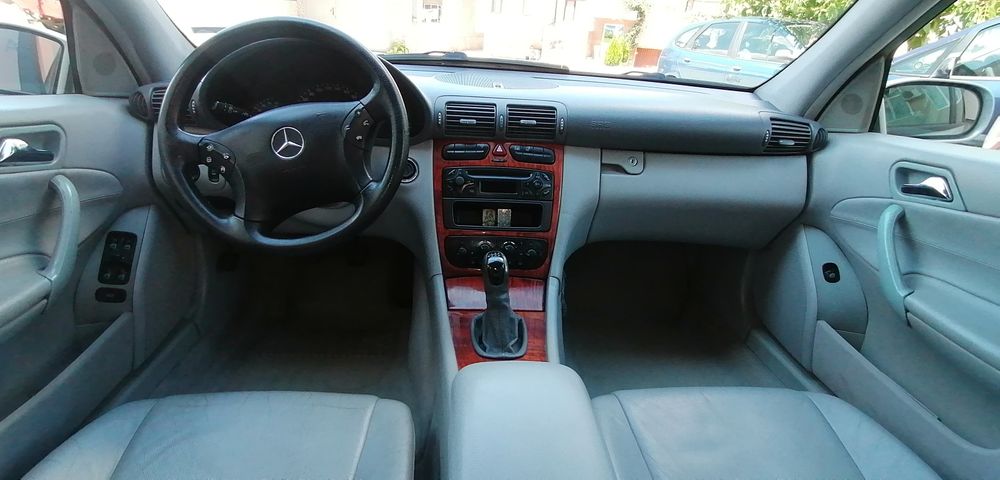 Автомобил:Мерцедес С 200