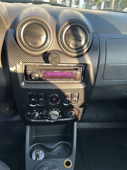 Dacia logan facelift 2011 GPL