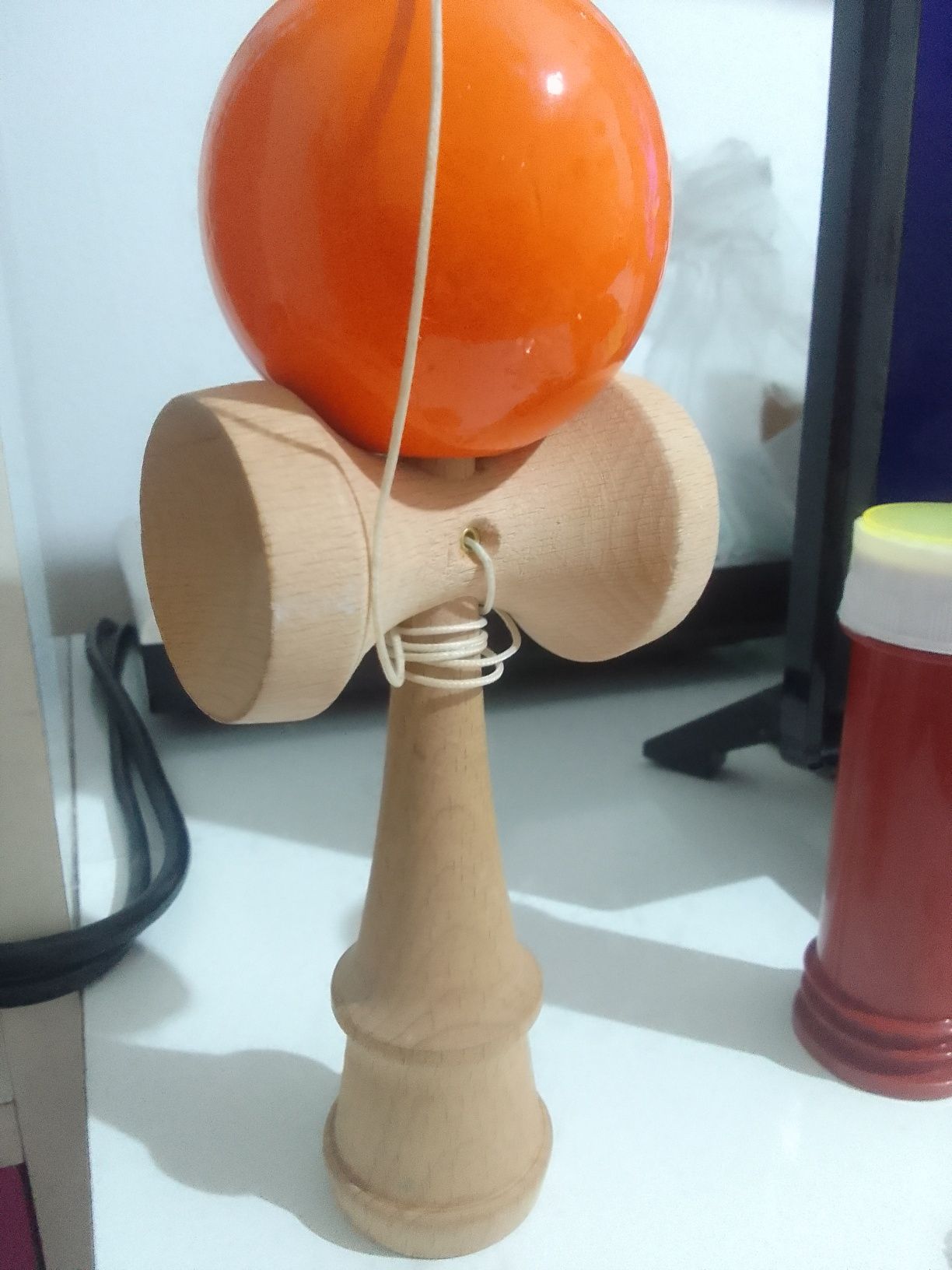 Kendama portocalie