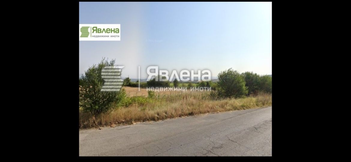 Поземлен имот между Нови хан и Сентрал парк
