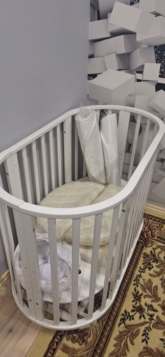 Кроватка-трансформер + комод-пеленатор (полный комплект)

Продаю дет