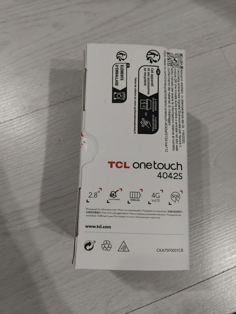 TCL чисто нов телефон