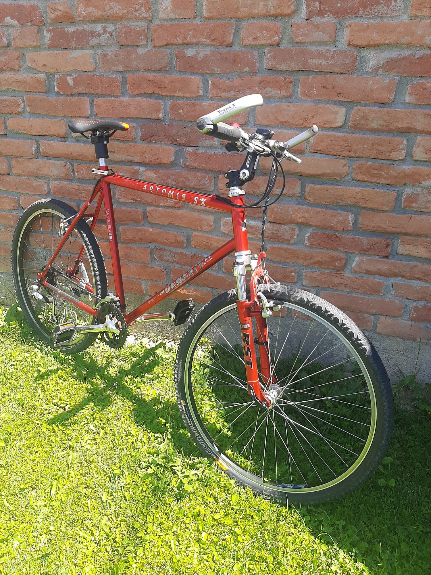 Vând bicicleta aluminiu