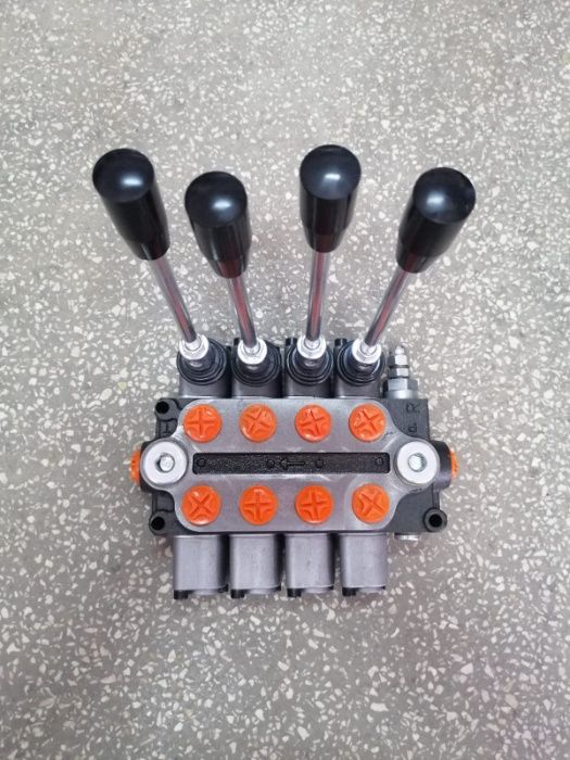 Distribuitor Hidraulic cu patru manete