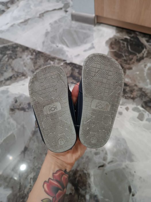 Боси обувки за дете