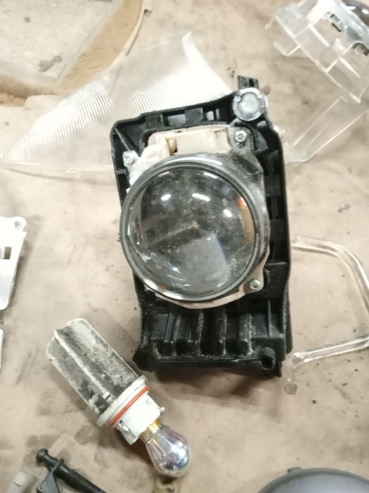 Е81 фар на части бмв е82 е87 е88 bmw e81 e82 e87 e88 капачка лупа