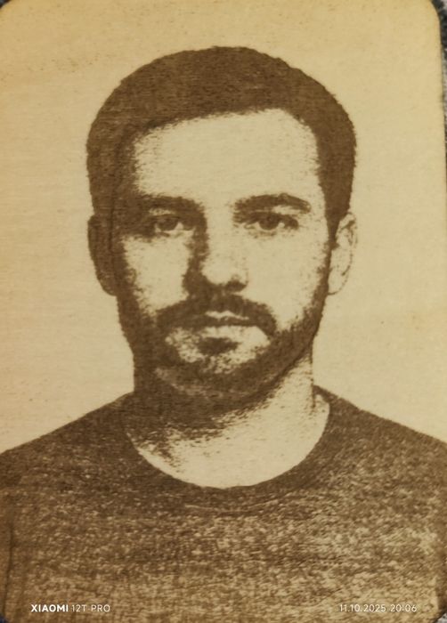 Лазерно гравиране на  ключодържатели и други.