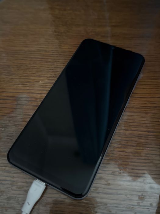 Продам телефон  SAMSUNG A50.