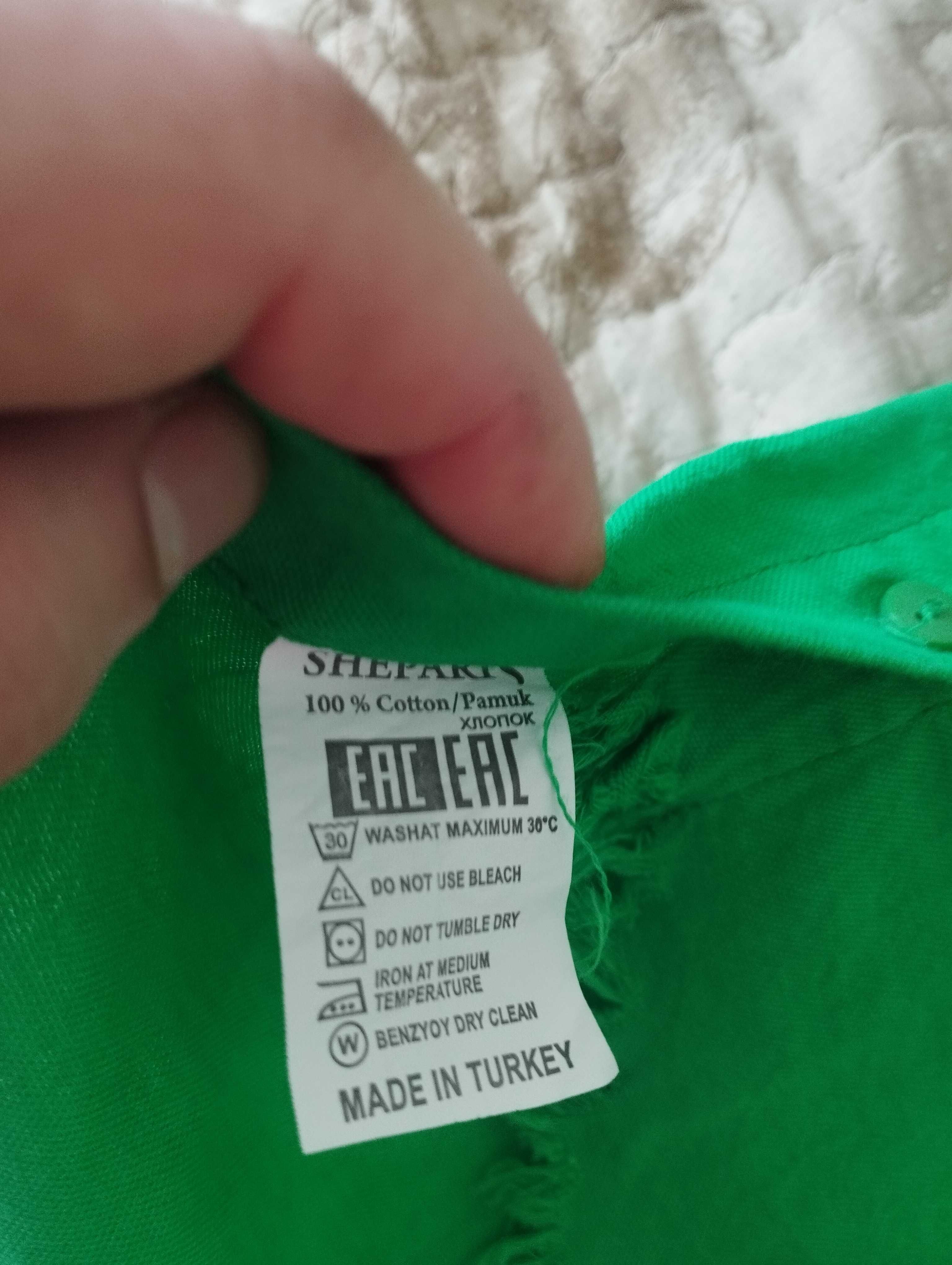 Турецкая рубашка зелёного цвета