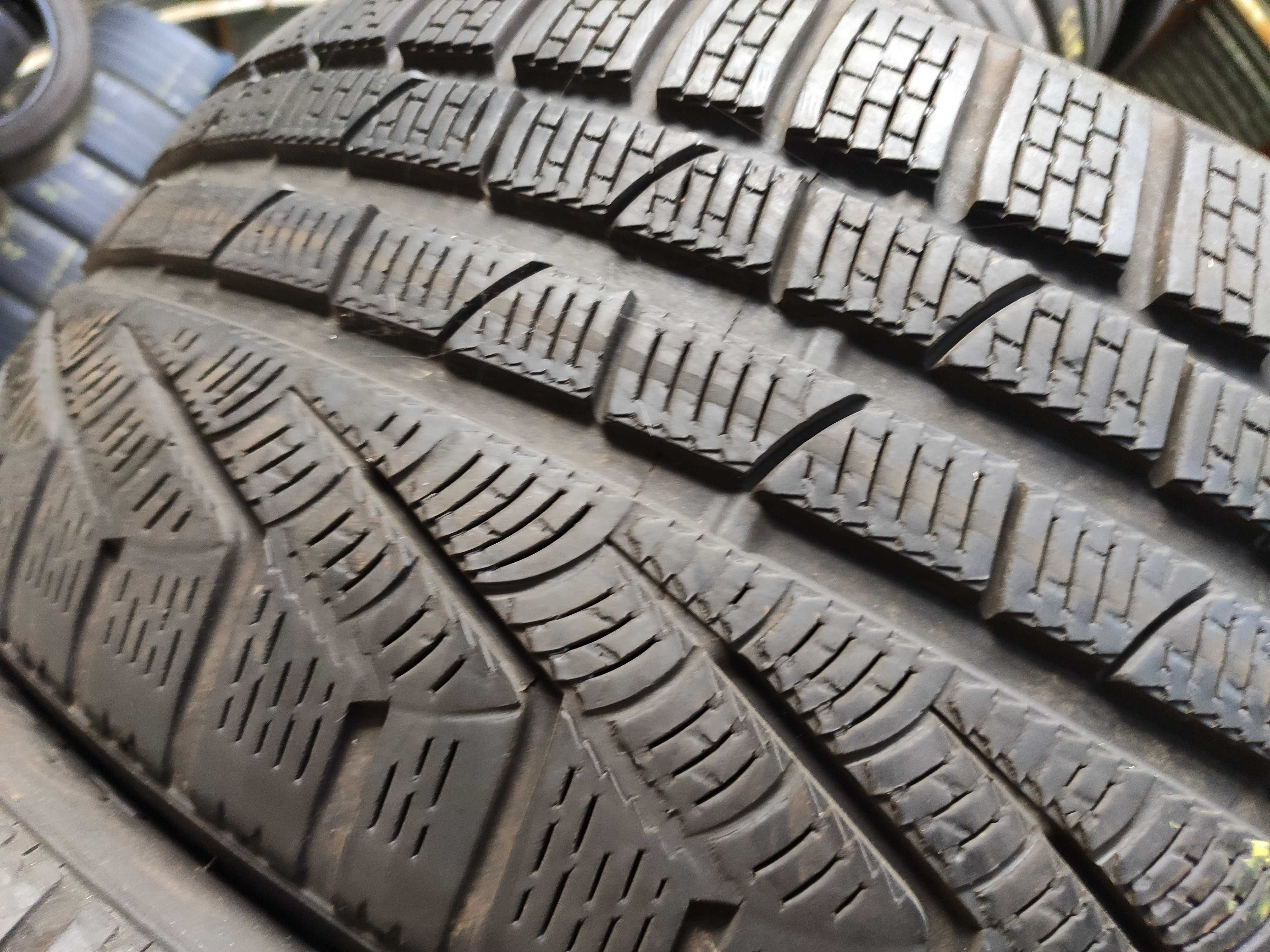 2бр Зимни гуми 245 35 20 - Pirelli