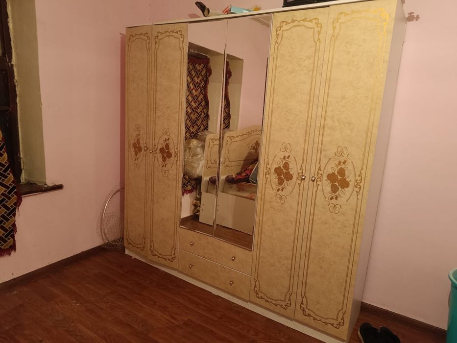 Сатылады ! спальный гаринитур и стиралка!