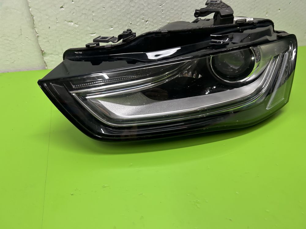 Far Audi A4 B8 8k0 facelift bi xenon adaptiv 2012-2015 stanga