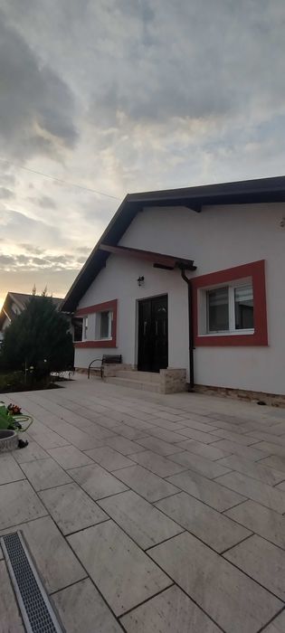 Casa Geamana Bradu, 466 mp teren