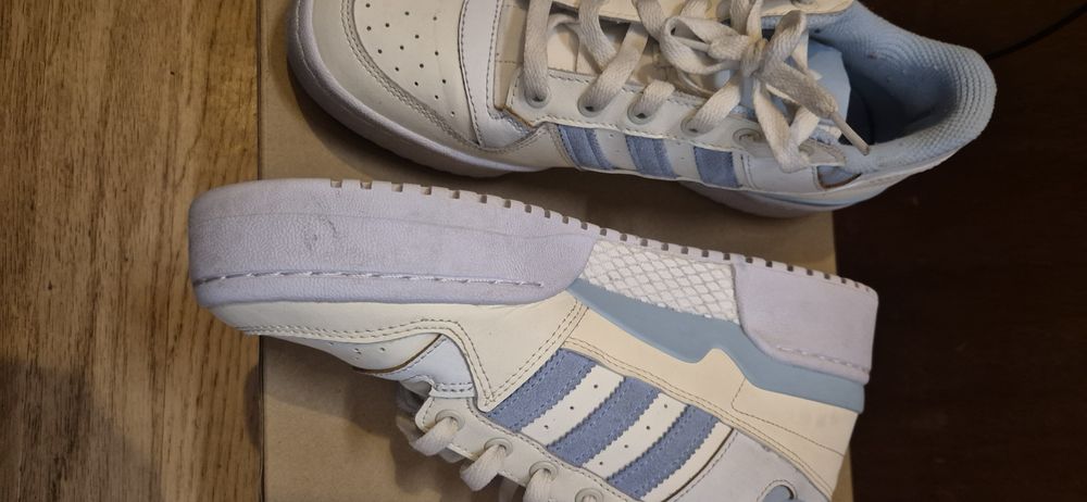 Маратонки Adidas -41.5н.