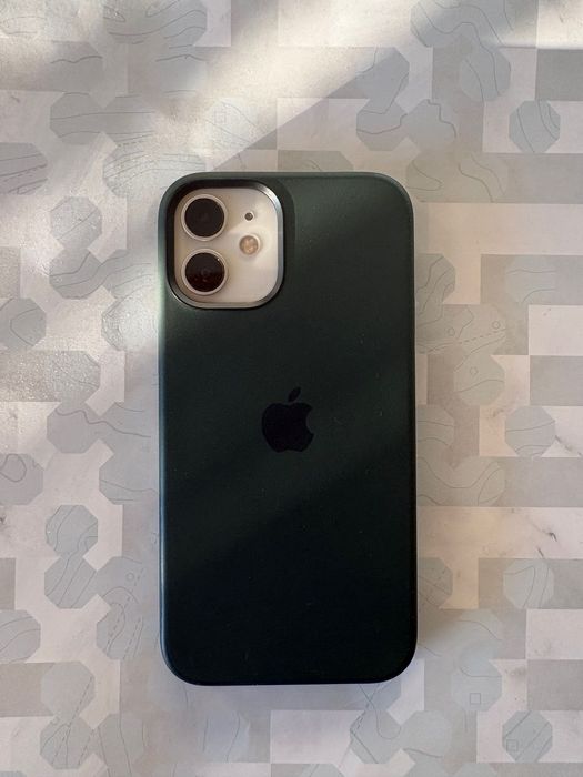 iPhone 12 mini, 64 GB, бял, с оригинален Apple кейс