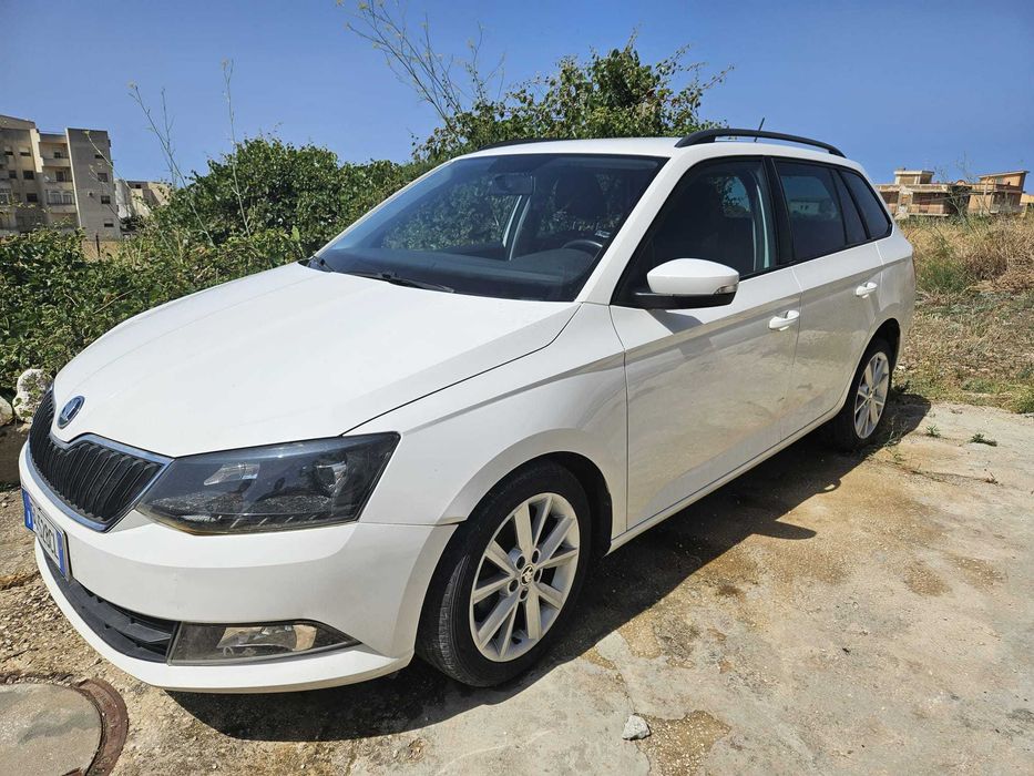Шкода Фабия 1,4 TDI 2017 г. Продава се за части.