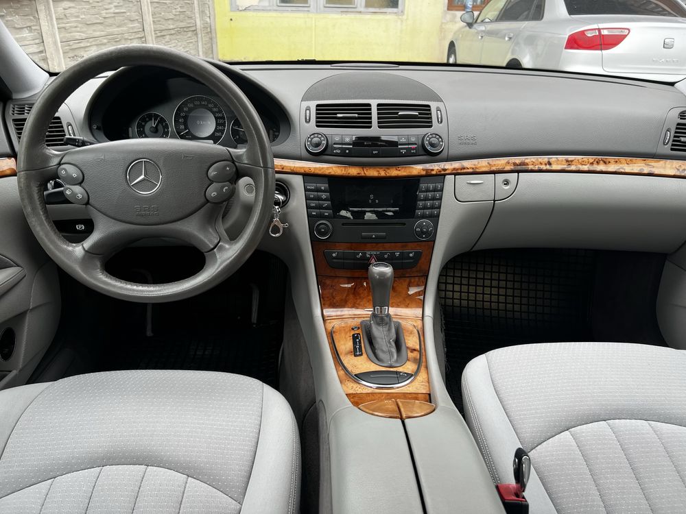 Mercedes-Benz E200 CDI