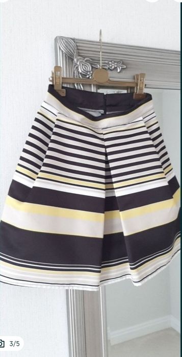 Fusta eleganta, marimea S