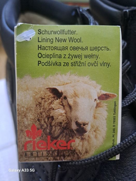 Vand ghete din piele și blană naturala pentru bărbați, brand Rieker.