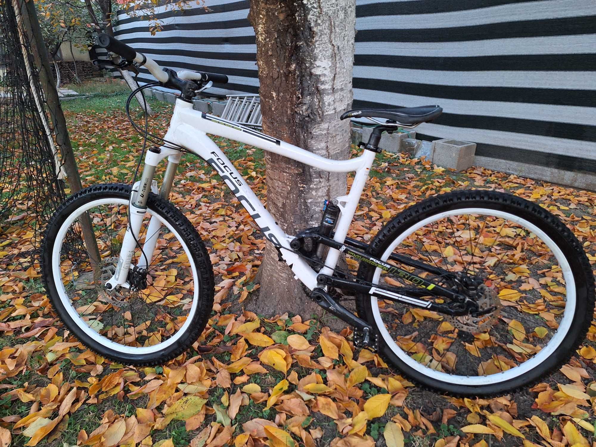 Bicicleta full suspension Focus Thunder 130.1, 26"