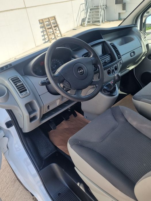 Opel Vivaro 114Cp 2013 Navi Clima Uși duble / Renault Trafic