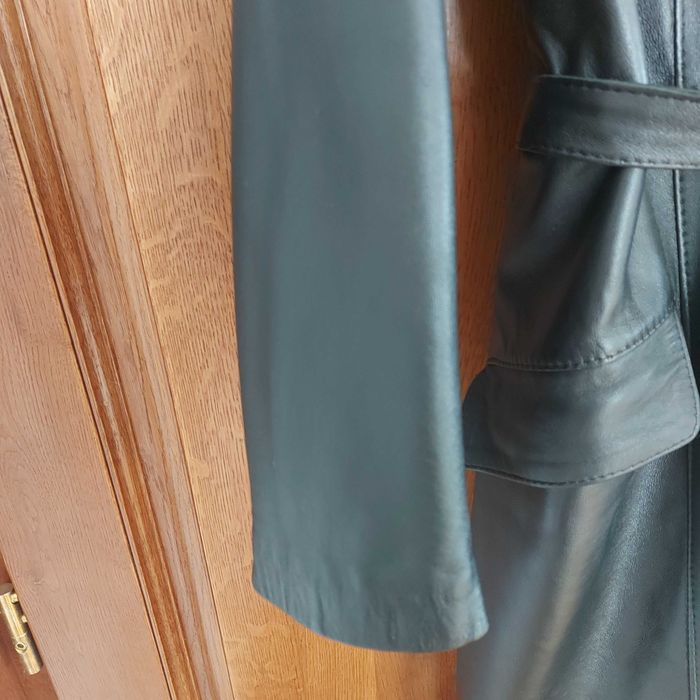 Haina fina din piele mănușa