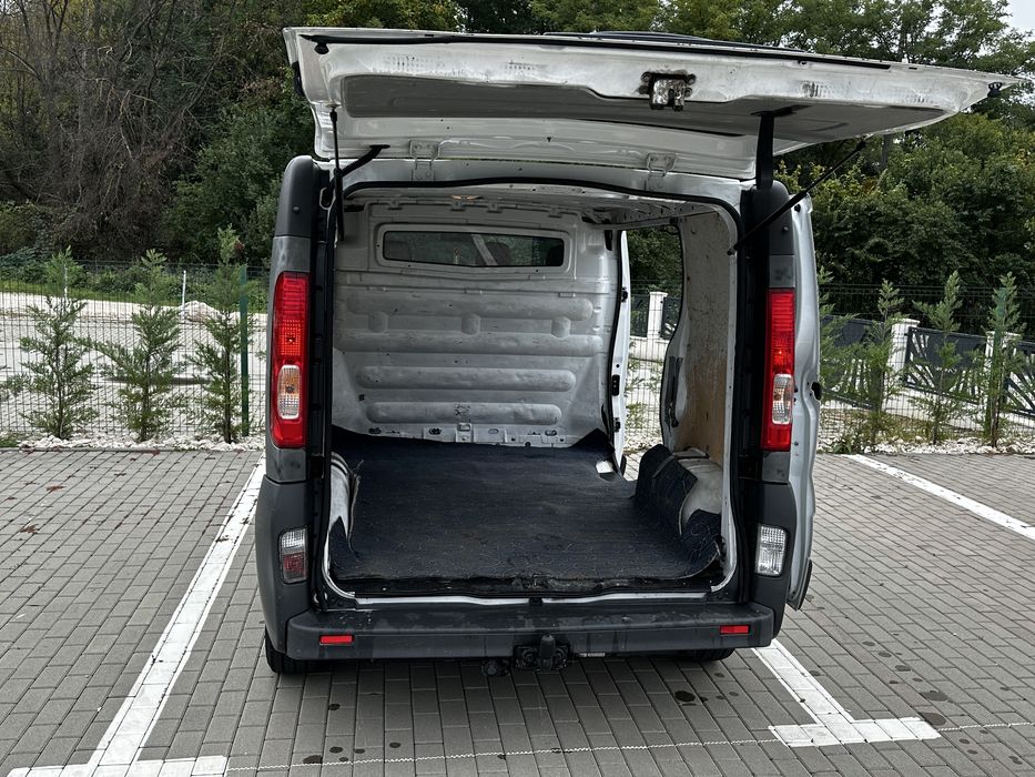 Opel Vivaro 2.0 CDTI 2011