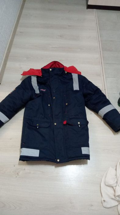 Продам бушлат р48