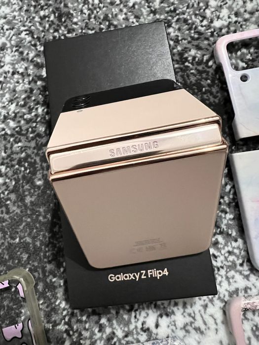 samsung zflip 4 schimb