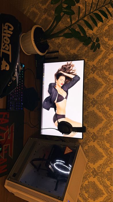 Игровой компьюетр высокая производительность в играх и работе.